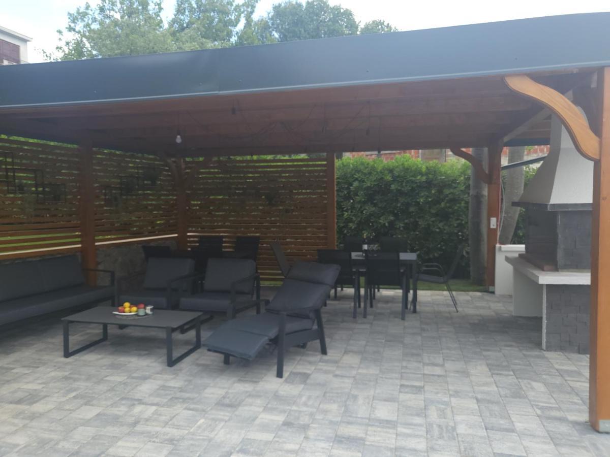 Apartmani Andiks Dramalj Exterior foto
