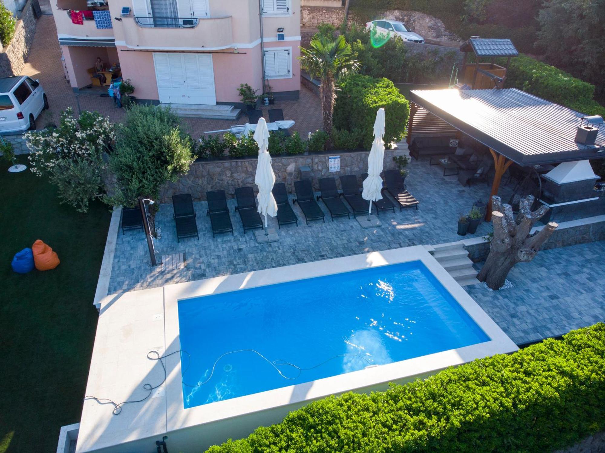 Apartmani Andiks Dramalj Exterior foto